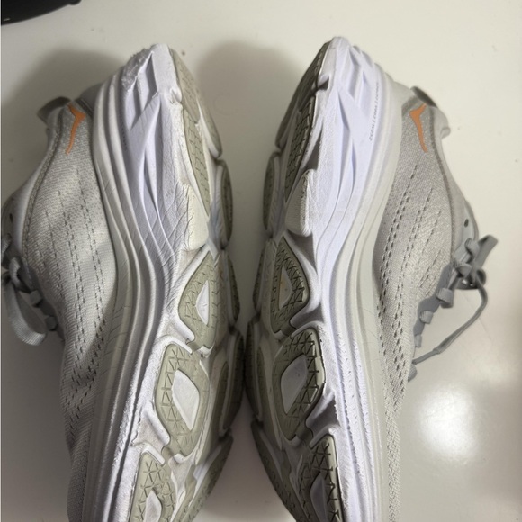 Hoka One One Women's Gray and Orange Athletic Shoes bondi 8 - Picture 4 of 5